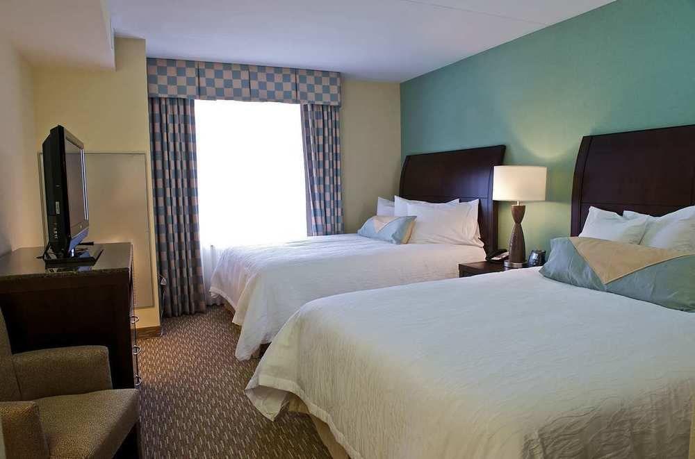 Hilton Garden Inn Gainesville Exterior photo