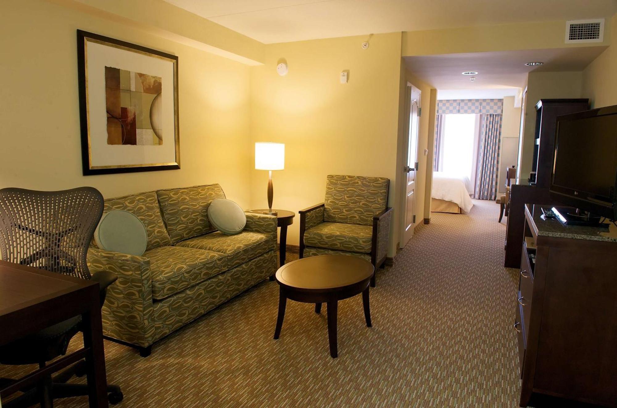 Hilton Garden Inn Gainesville Exterior photo