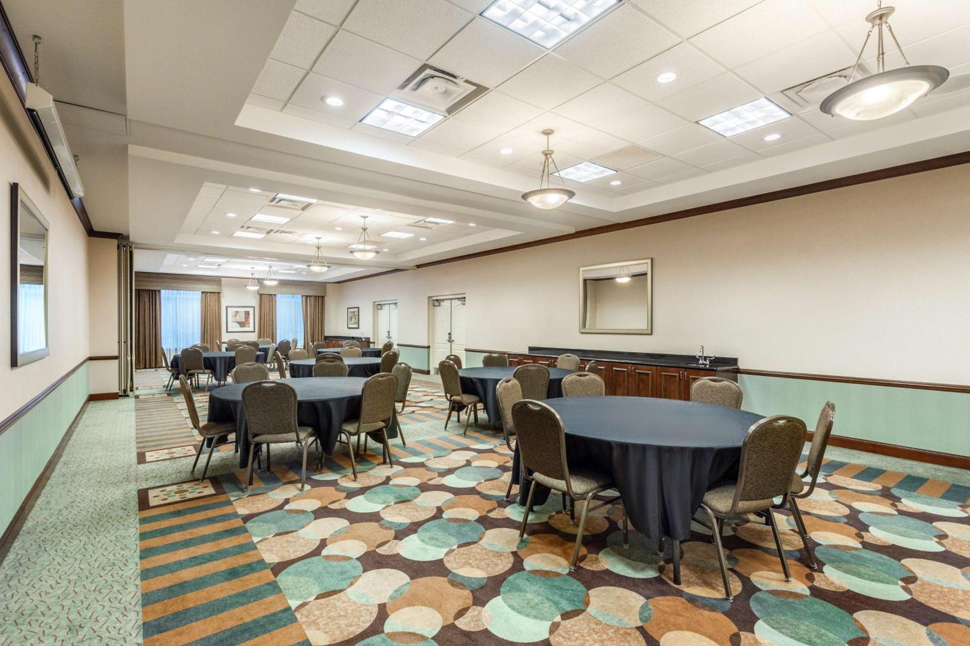 Hilton Garden Inn Gainesville Exterior photo