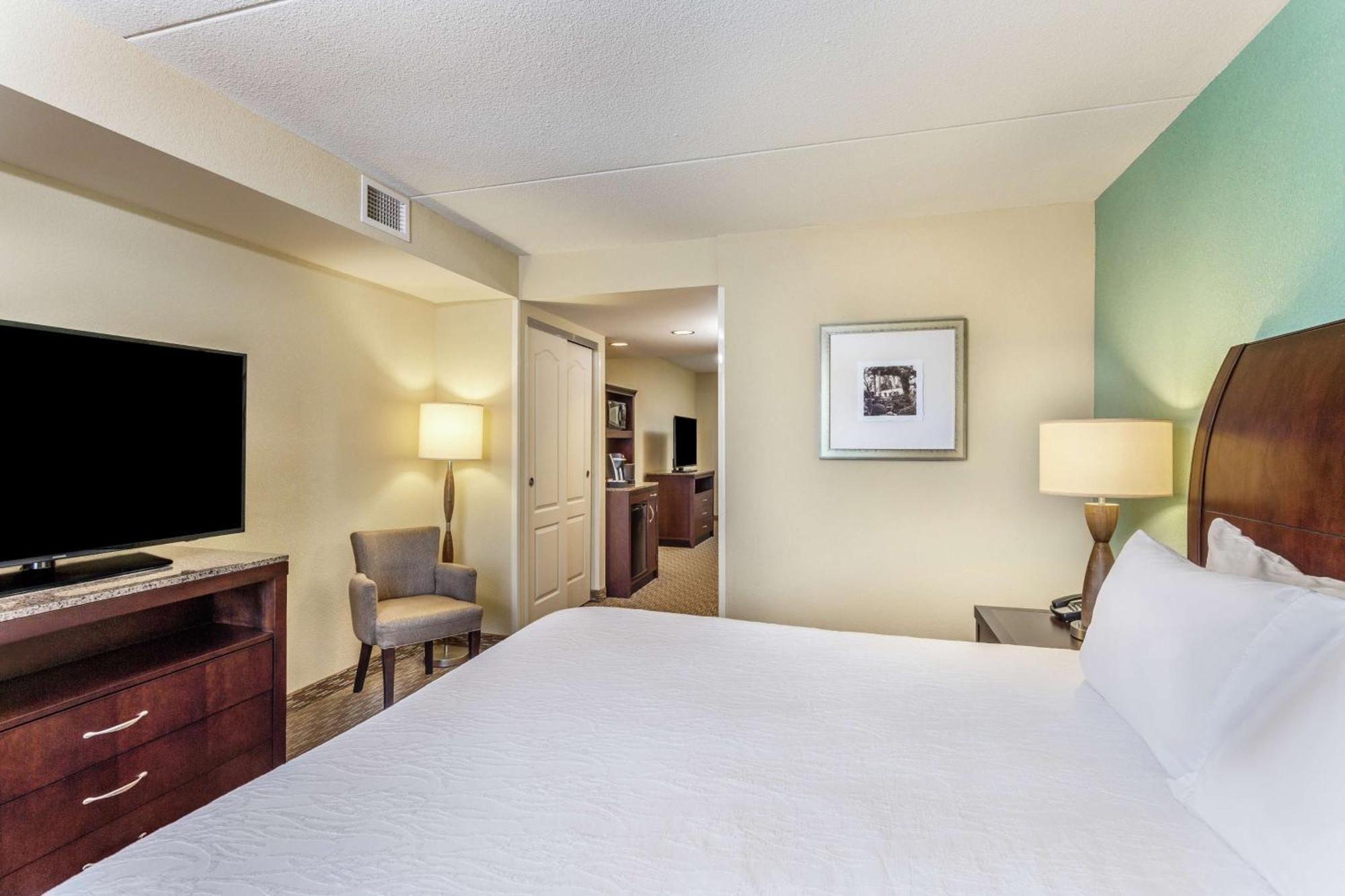 Hilton Garden Inn Gainesville Exterior photo