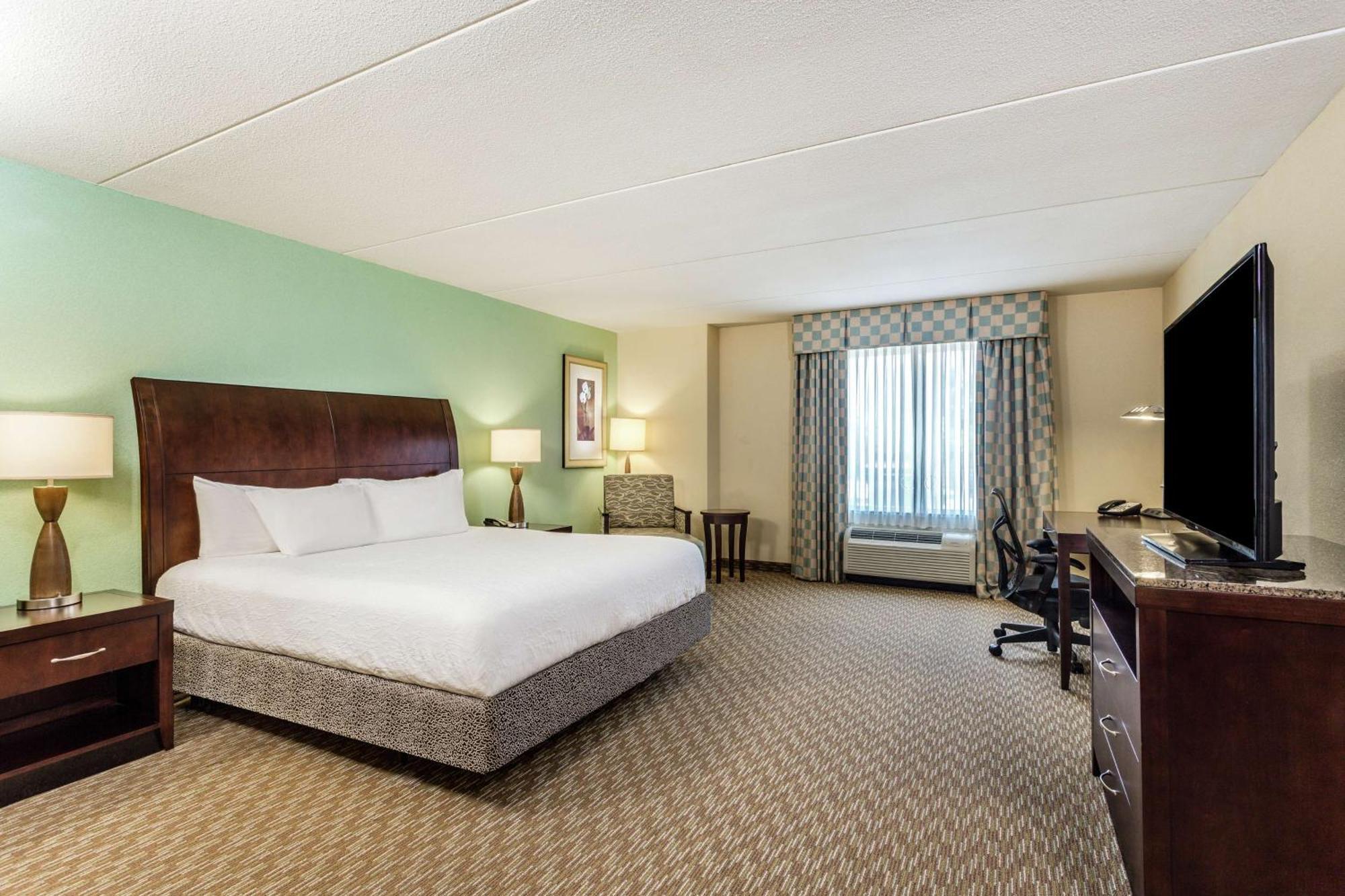 Hilton Garden Inn Gainesville Exterior photo