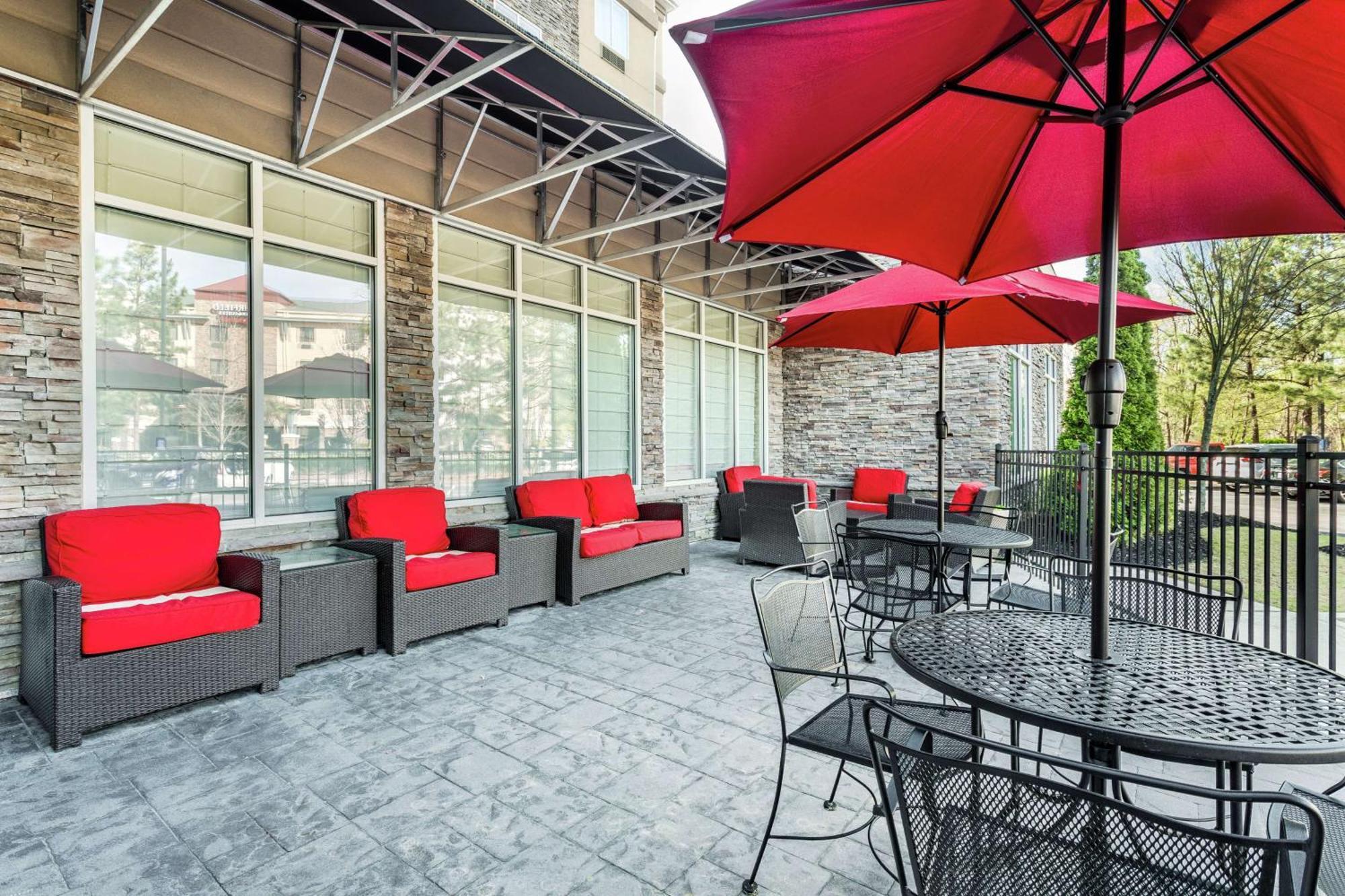 Hilton Garden Inn Gainesville Exterior photo